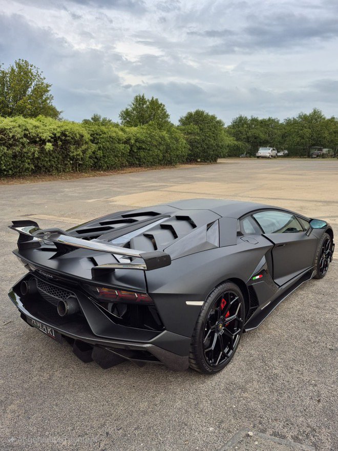 Vehicle wrapping service - professional car wrap installation